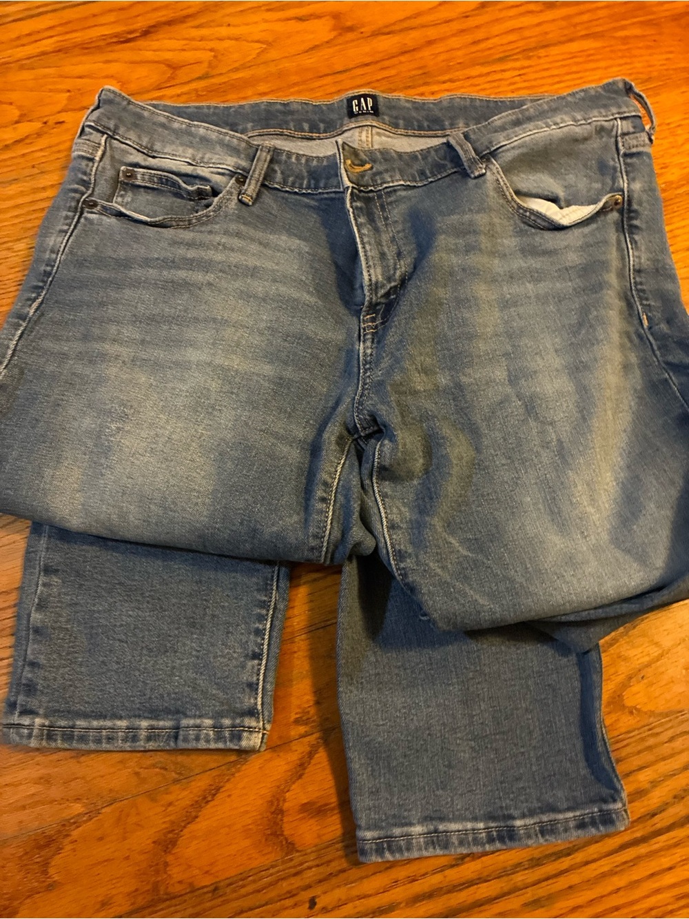 GAP Women’s Light Blue Straight Jeans 8